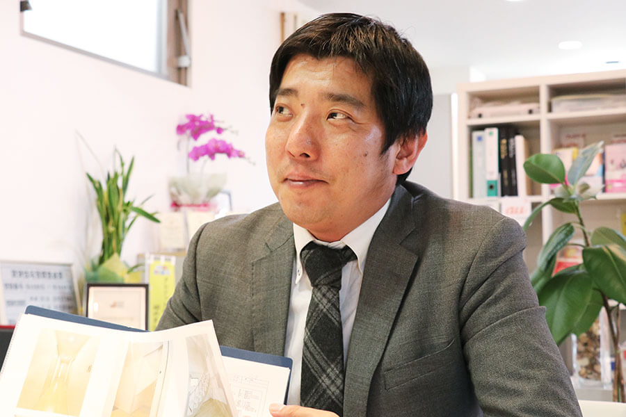 早川将司商談シーン画像