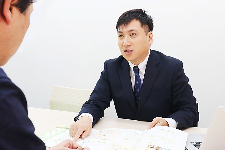 はたらくおうちスタッフ平野勝禎お仕事シーン