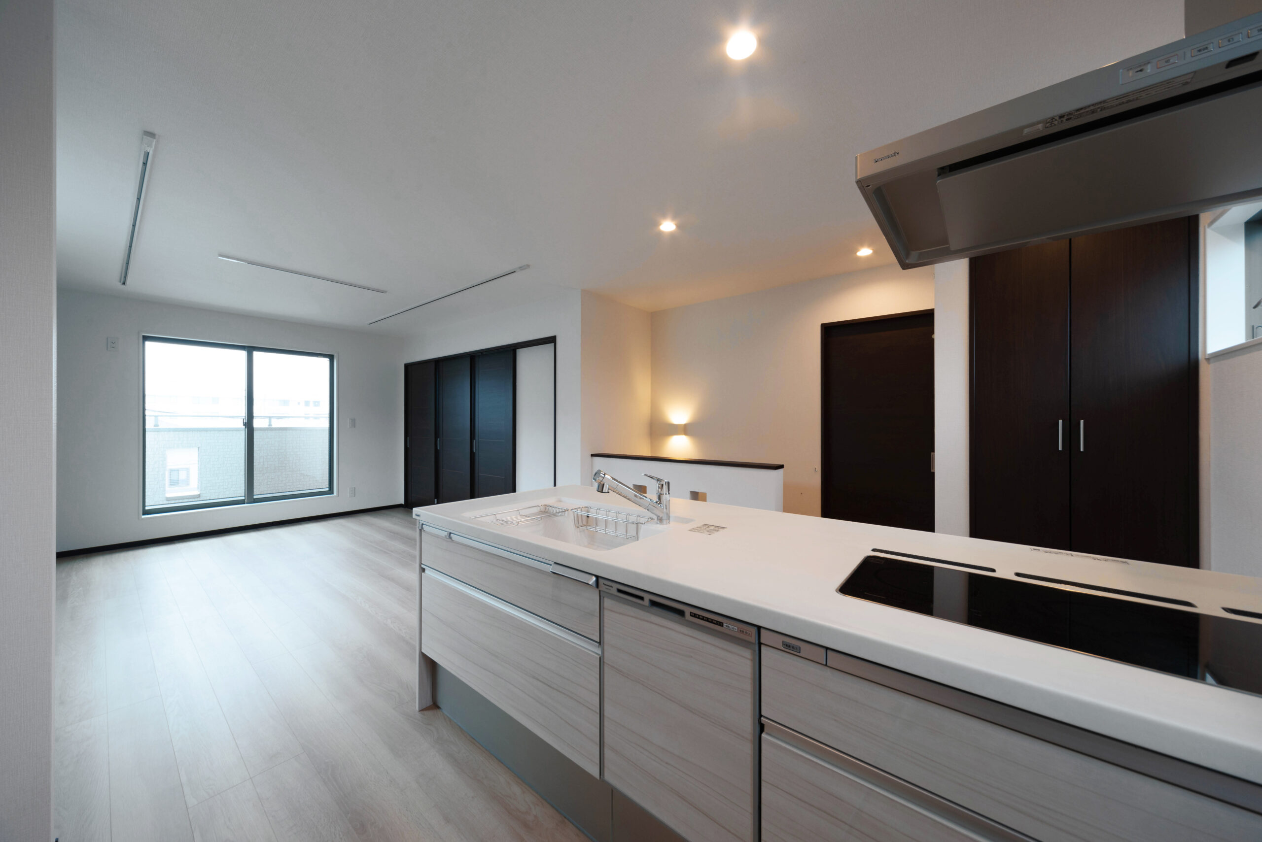 不動産投資を始める年齢は何歳？年代別の投資方法や注意点などを解説